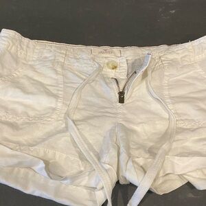 Hollister Women's White Cargo Shorts